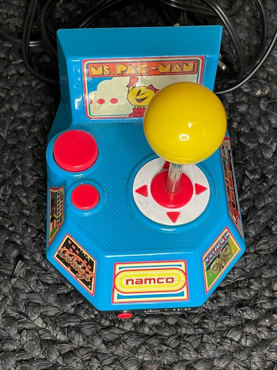  Namco Ms. Pac-Man Plug & Play with 5 TV Games : Toys