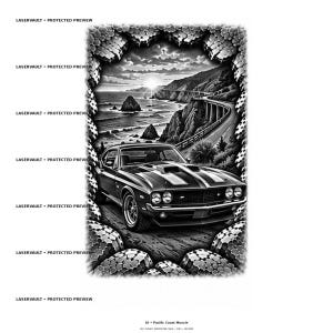 Puede incluir: Un estampado gr&aacute;fico en blanco y negro que muestra un coche cl&aacute;sico de gran potencia aparcado en una carretera costera. La escena est&aacute; enmarcada por un borde de piedra agrietada. Al fondo, una carretera sinuosa sigue la costa rocosa al atardecer. El texto dice LASERVAULT.