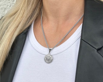 Medusa Snake Head Chain Women - Silver Chain with Pendant - Minimalistic Necklace - Medusa Medallion - Silver Jewelry Women - Gift Idea