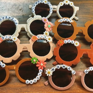 Floral Daisy Girls Personalized Name Sunglasses | Toddler Gift | Kids Gift | Babies Gift | Personalized Kids sunglasses