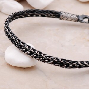 Kazaziye Braided Silver Bracelet: 1000‑Fine Sterling Silver, Oxide Darkened, 19.5cm Length 画像 3