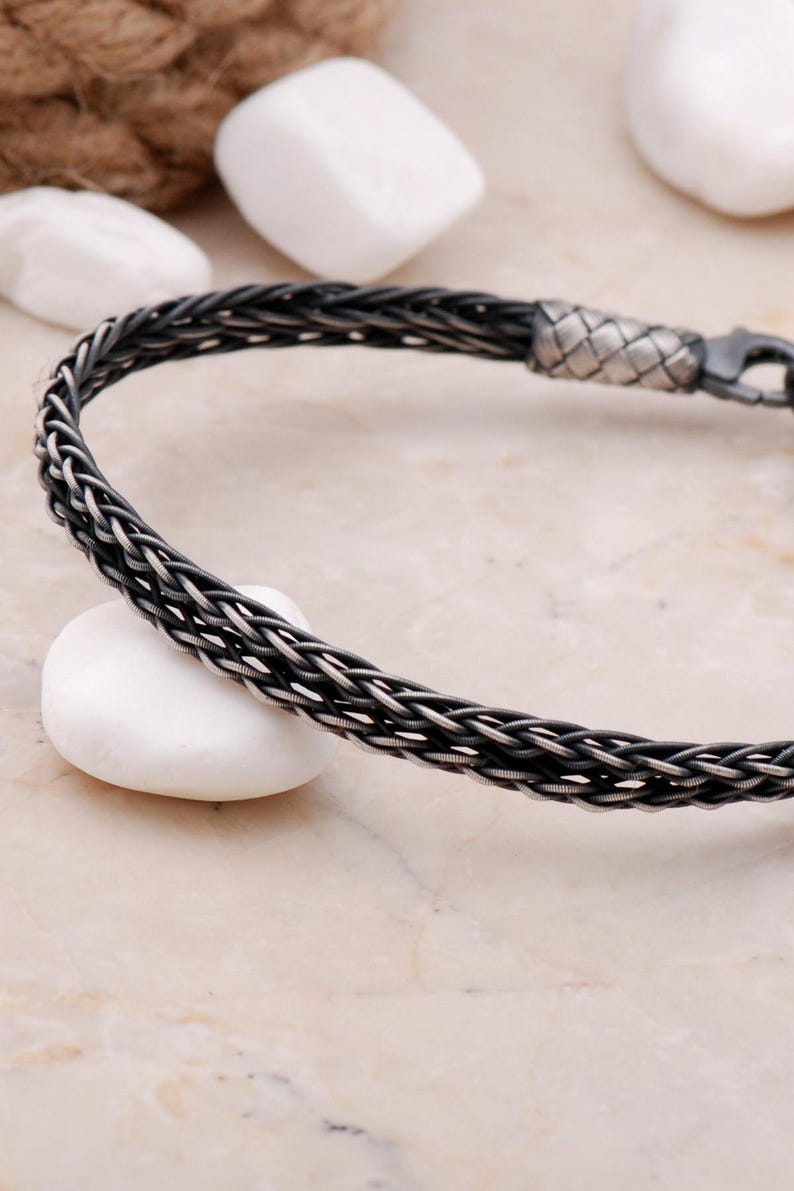 Kazaziye Braided Silver Bracelet: 1000‑Fine Sterling Silver, Oxide Darkened, 19.5cm Length 画像 3