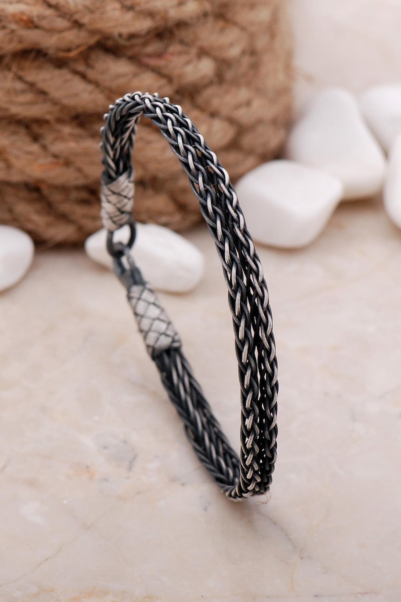Kazaziye Braided Silver Bracelet: 1000‑Fine Sterling Silver, Oxide Darkened, 19.5cm Length 画像 1