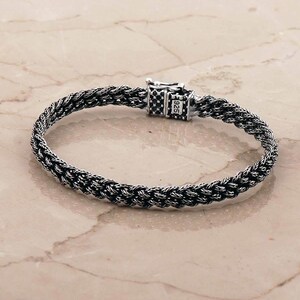 Handmade Midyat Weave Silver Men's Bracelet: 20.5 cm Oxidized Finish image 2