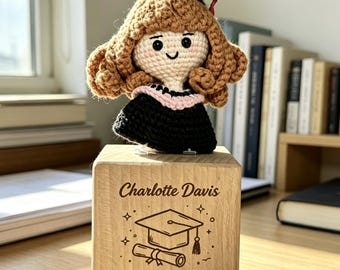 Personalized Crochet Graduation Doll Engraved Wooden Base Custom Name Message Note Class of 2026 Gift Handmade Graduate Keepsake Statue