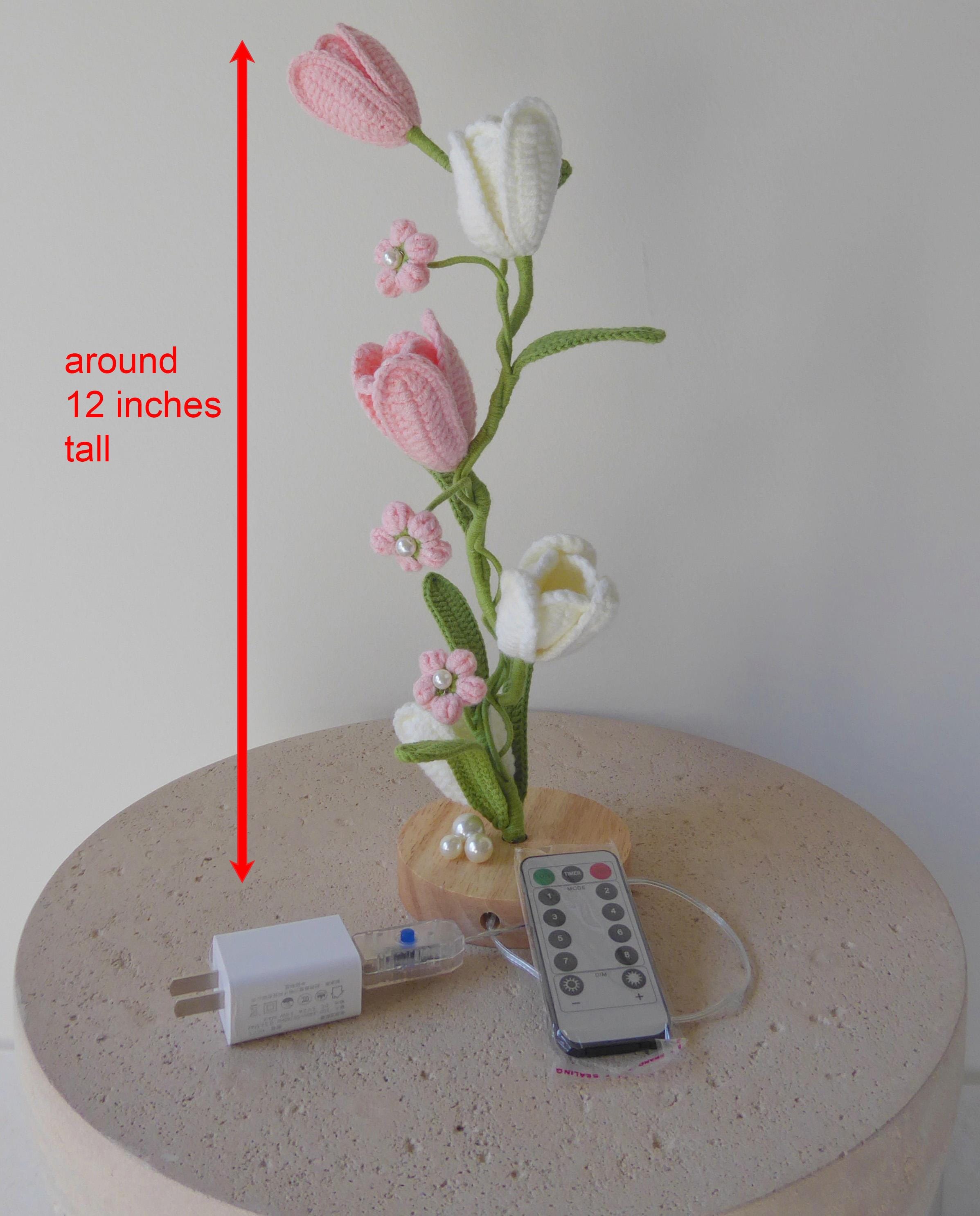 Lampada A Fiori Uncinetto Fatta A Mano – Mughetto Con 7 LED Caldi, Senza Fili, A Batteria, Decorazione Da Tavolo Regalo Per Donna, Compleanno, Natale O Festa Della Mamma