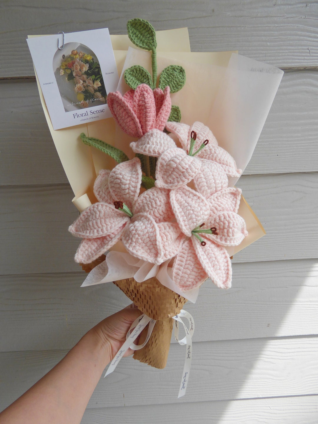 かぎ針編みの花束、手作り、完成品、バラ、ユリ、記念日、誕生日