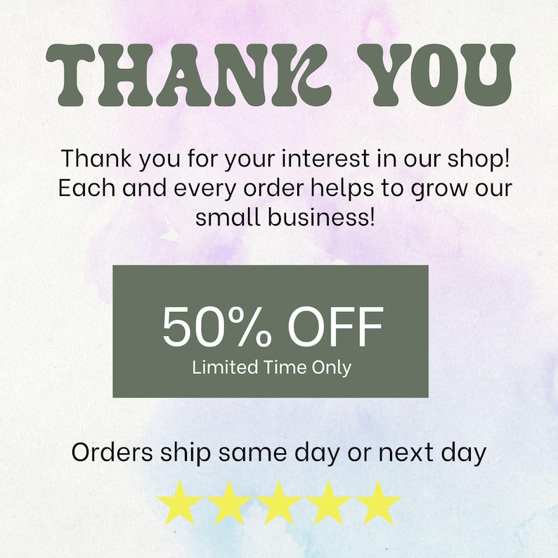 Puede incluir: Gr&aacute;fico promocional con las palabras "THANK YOU" en letras verdes grandes. El texto debajo dice "&iexcl;Gracias por tu inter&eacute;s en nuestra tienda!" y "50% OFF Limited Time Only". Cuatro estrellas amarillas en la parte inferior.
