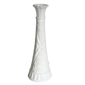 vintage milk glass, milk glass vase, vintage anchor hocking, anchor hocking milk glass, vintage home decor, vintage vase, stars and bars