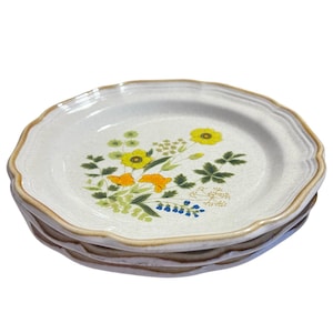 mikasa garden club, mikasa fresh floral, mikasa japan, mikasa dinner plates, vintage 70s plates, vintage kitchen, mikasa 1970s, vintage