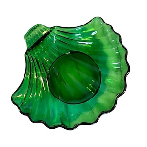 vintage anchor hocking, vintage shell dish, vintage green glass, mid century glass, Mcm shell dish, scalloped dishes, vintage home decor