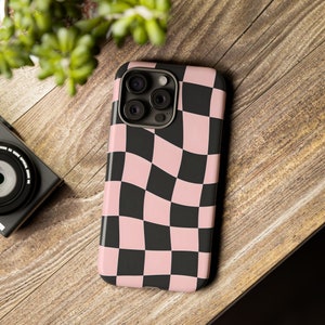 Stylish Pink Wavy Checkered Phone Case | iPhone 15, 14, 13, 12, 11, SE, X, XR, XS Max, 15 Pro Max, cover, Samsung Galaxy S20 S21, S22, S24