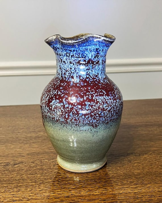 美術品・アンティーク・コレクション 陶器製 花瓶（青・緑の釉薬・波模様）