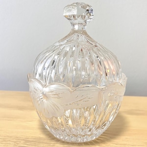 Lead Crystal Candy Dish, Beautiful Etched Flowers Around, Lidded