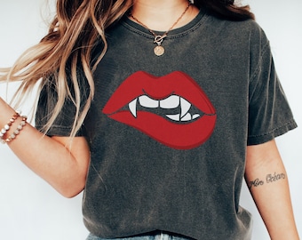 Comfort Colors Halloween Shirt, Retro Vampire Shirt, Retro Halloween Shirt, Oversized Halloween Shirt, Halloween Tee-Shirt, Vampire T Shirt
