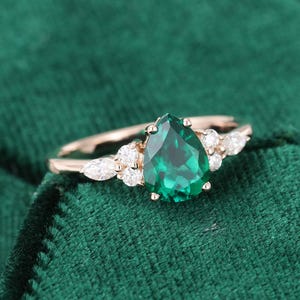 Birnbaum Smaragd Art Deco Ring: 925 Sterling Silber Moissanit Brautring