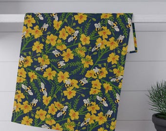 Floral Bee Tea Towel – Eco-Friendly Summer Kitchen Decor