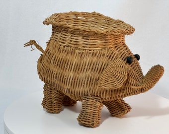Wicker Baby Elephant Basket for Cache Pot Vintage Rattan Animal Shoe Button Eyes