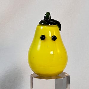 Glass Pear Friend Yellow Fruit with Green Stem and Leaf Anthropomorphic Kawaii Food Black Eyes Adorable Pet