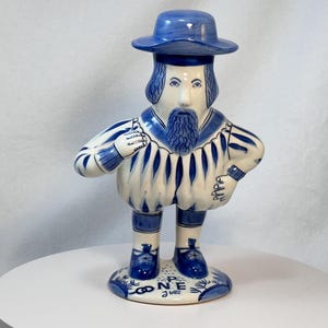 Williamsburg Restoration Delft Mr. No-Body Vintage Blue Ceramic Figural Nobody Foreign Advisory Decanter