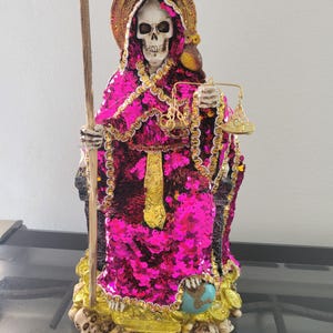 Santa muerte pink throne