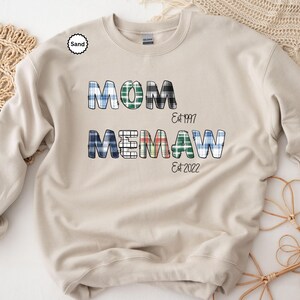 Custom Memaw Sweatshirt, Sweater for Grandmother Mom gift, Personalized shirt, Pregnancy reveal Grandma Holiday new Grandma established