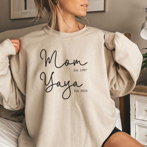 Custom Yaya Sweatshirt, Sweater for Grandmother Mom gift, Personalized shirt, Pregnancy reveal Grandma Holiday new Grandma established