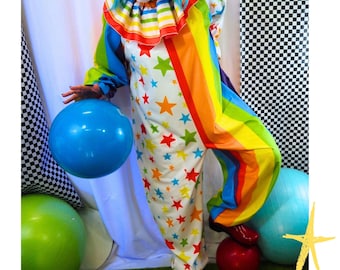 Circusoveralls Party Poobah Regenboogstrepen Sterren Baggy Professioneel Clownpak met Rucheskraag