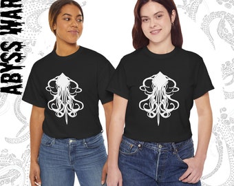 Camiseta icónica de Cthulhu: diseño minimalista inspirado en el art nouveau, un elegante guiño a los antiguos mitos de HP Lovecraft.