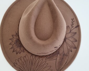 Blooms design burnt hat