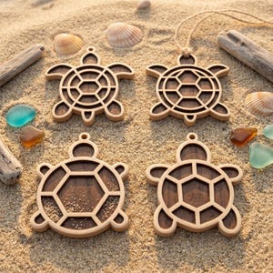 Uroczy pakiet małych żółwi morskich SVG PNG, zawieszki do torebek, tagi, breloki, pliki cięte laserowo Glowforge, sylwetka Cricut, ozdoba dla letniego miłośnika oceanu