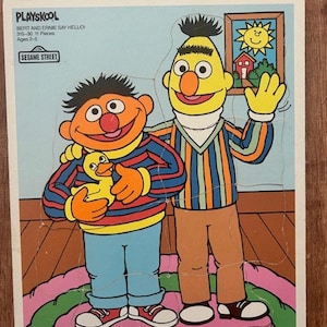 Vintage Playskool Bert and Ernie Say Hello Sesame St 11 Pc Tray Puzzle 315-30