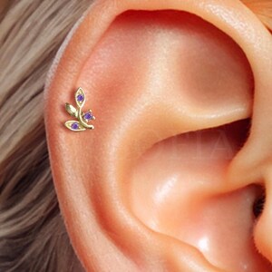 18G Amethyst Leaf Internally Threaded Labret - Flat back earring - Tragus stud - Helix earring - Helix stud - Conch earring - Cartilage stud