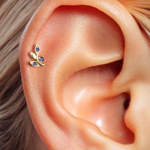 Labret con filettatura interna in foglia di zaffiro 18G - Orecchino posteriore piatto - Perno trago - Orecchino elica - Perno elica - Orecchino conch - Perno cartilagine