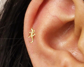 18G Dainty Gecko Internally Threaded Labret - Cartilage Stud - Tragus - Conch - Helix - Piercing - Flat back Earring - Minimalist Earring