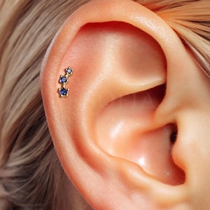 18G Saphir Kletterer Labret mit Innengewinde - Knorpelohrring - Tragus Bolzen - Helix - Muschelohrring - Knorpelohrstecker - Flacher Rücken