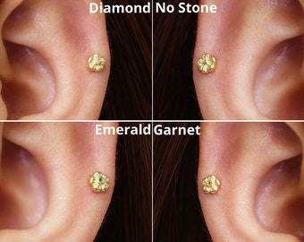 18G Daisy Flower Internally Threaded Labret - Cartilage Earring - Helix - Tragus Stud - Piercing - Minimalist - Flat Balck Earring