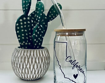 California outline - 16oz or 20oz Glass Tumbler w/ Bamboo Lid & Glass Straw