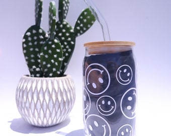Smiley Faces- 16oz Glass Tumbler w/ Bamboo Lid & Glass Straw
