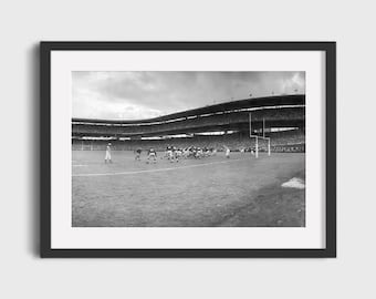 Vintage Chicago Bears Mike Ditka Football Print - N.F.L. Wall Art