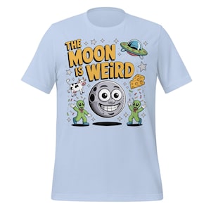 月は奇妙なTシャツ - UFO、チーズ、牛が描かれた面白い漫画エイリアン宇宙Tシャツ。SFやユーモアファンへの気まぐれな宇宙ギフト