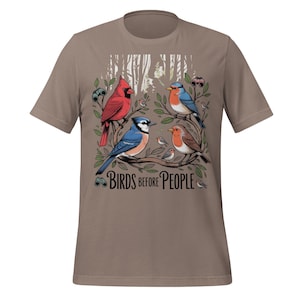 Camiseta &quot;Aves antes que personas&quot;, divertida camiseta para observadores de aves, regalo para la observación de aves, pájaro azul, cardenal, arrendajo azul, petirrojo, gráfico, camiseta para observadores de aves al aire libre
