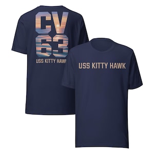 USSキティホークCV-63シャツ バックプリント 海軍退役軍人ギフト 航空母艦サンセットTシャツ 船員向け 愛国心あふれる軍事再会グラフィックシャツ
