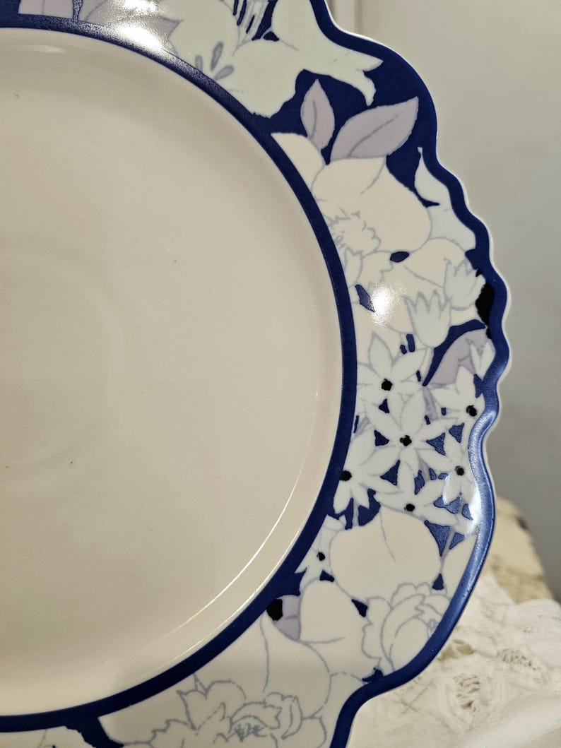 Anthropologie Dinner Plates Floral Blue and White Stoneware Scalloped Edges Set4 image 4