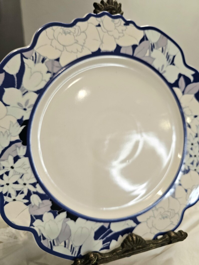 Anthropologie Dinner Plates Floral Blue and White Stoneware Scalloped Edges Set4 image 5