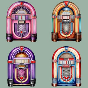 Könnte beinhalten: Vier Jukebox im Vintage-Stil in verschiedenen Farben. Die Jukeboxen sind rot, blau, rosa und lila. Jede Jukebox hat einen Plattenspieler, einen Lautsprecher und einen Münzeinwurf.