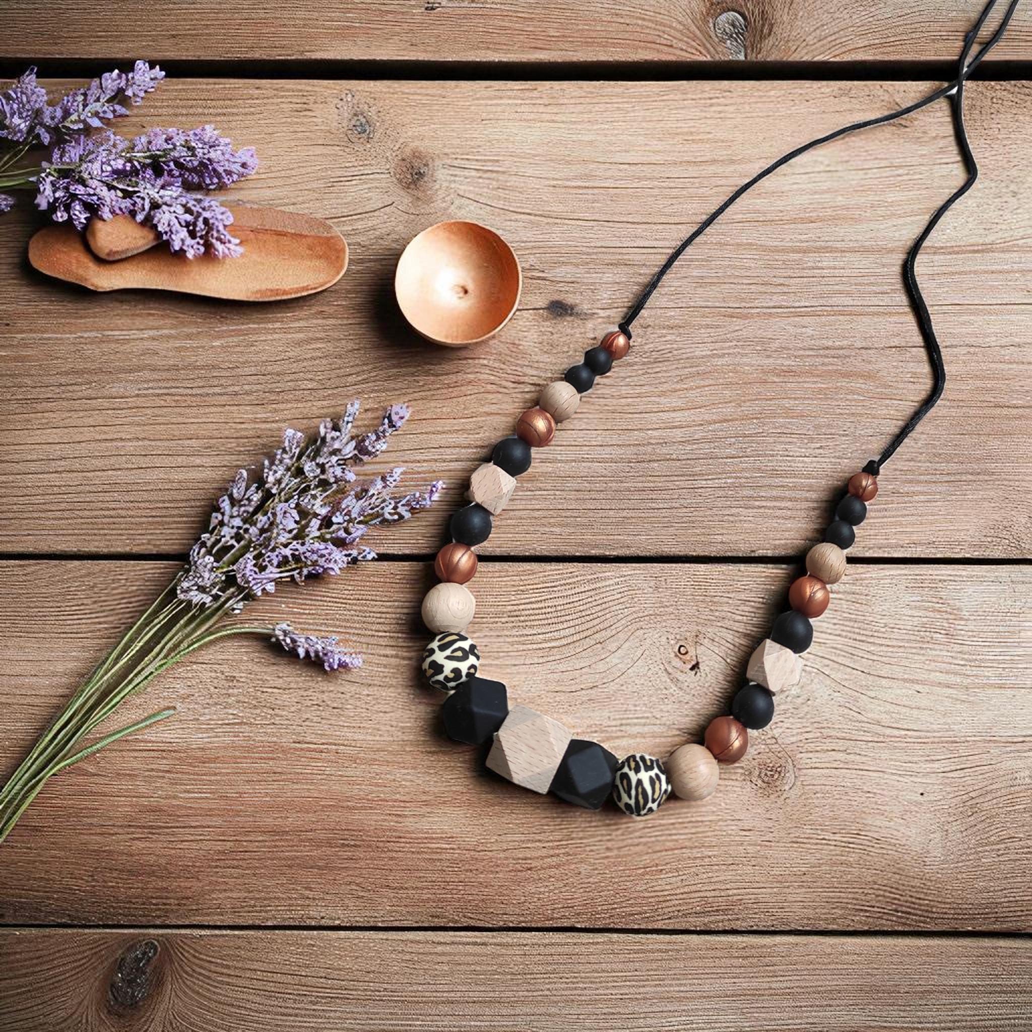 Collier En Perles De Bois - Très Bon état - Style Naturel Et Léger