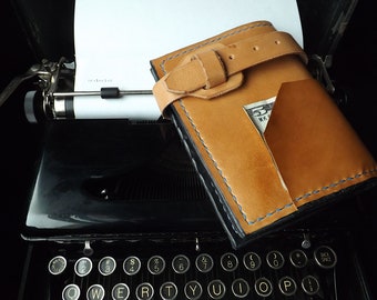 Leather notebook wallet for Field Notes. Optional strap. Vegetable tanned Hermann Oak wallet. 100% handmade leather wallet, made in USA