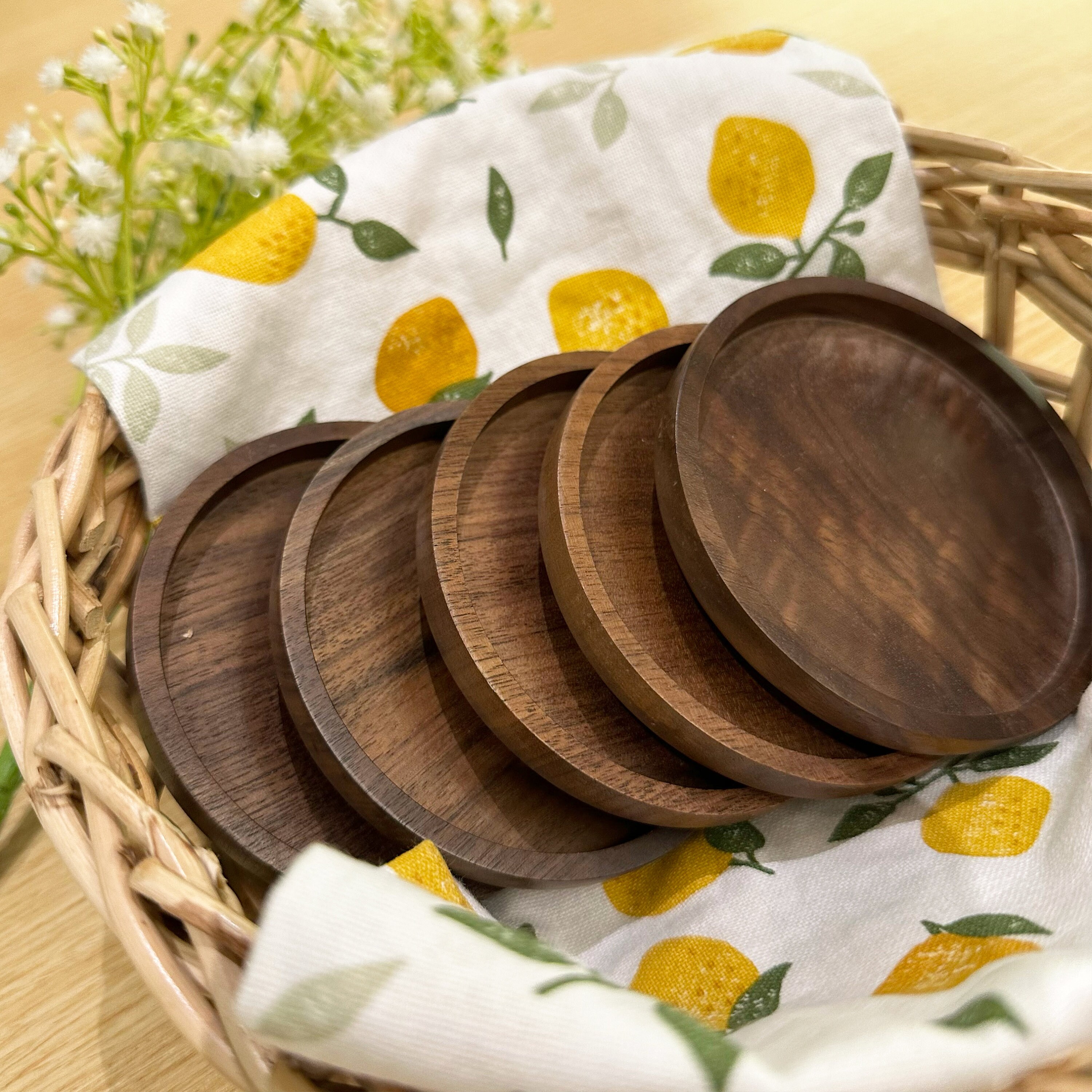 Round Wooden Discs 5 inch, Pack of 4 Unfinished Wood Coasters for Crafts,  Modern Coasters, Wood Rounds for Crafts, by Woodpeckers 