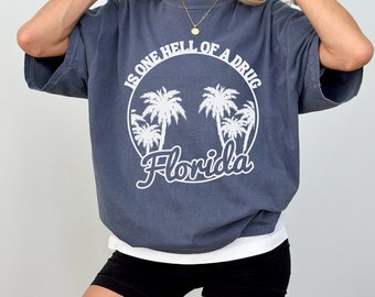 Florida Is One H * ll Of A D * Ug deutsche Text | The Tortured Poets Abteilung Songtexte | TTPD Era | Florida!!! Songtexte Shirt für Swifties